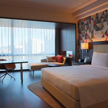 Renaissance Beijing Capital Hotel Bagian luar foto