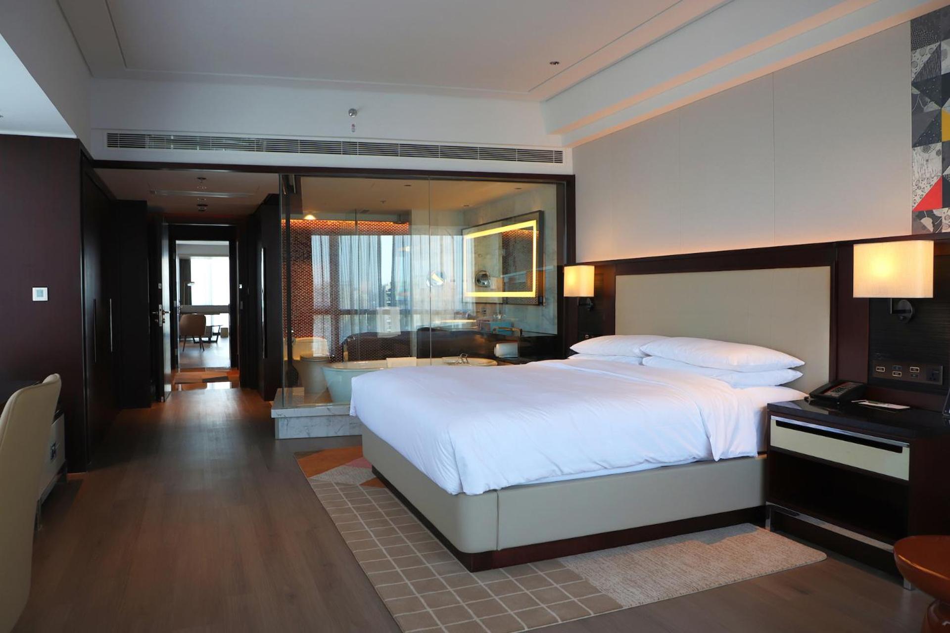 Renaissance Beijing Capital Hotel Bagian luar foto