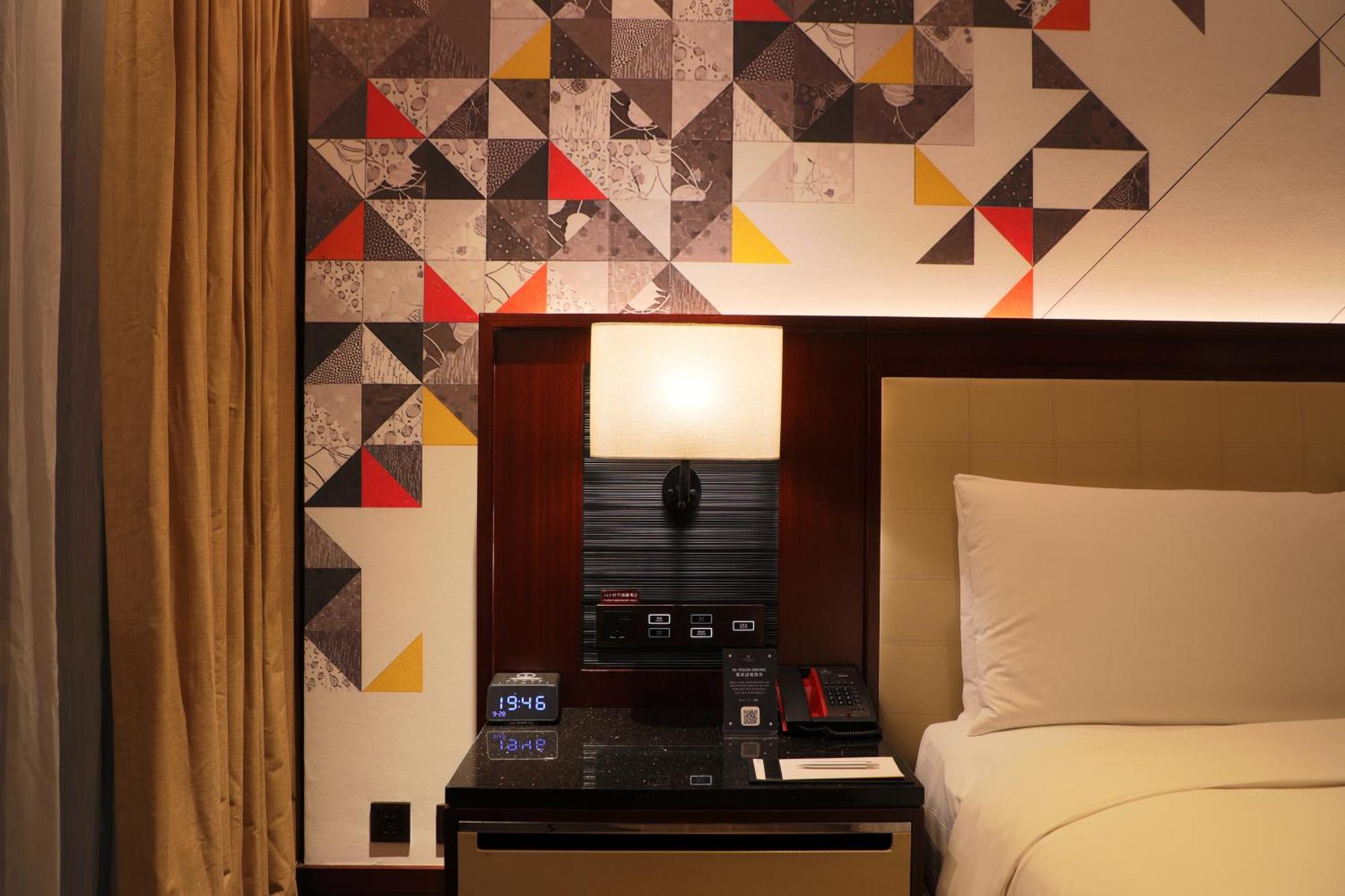 Renaissance Beijing Capital Hotel Bagian luar foto