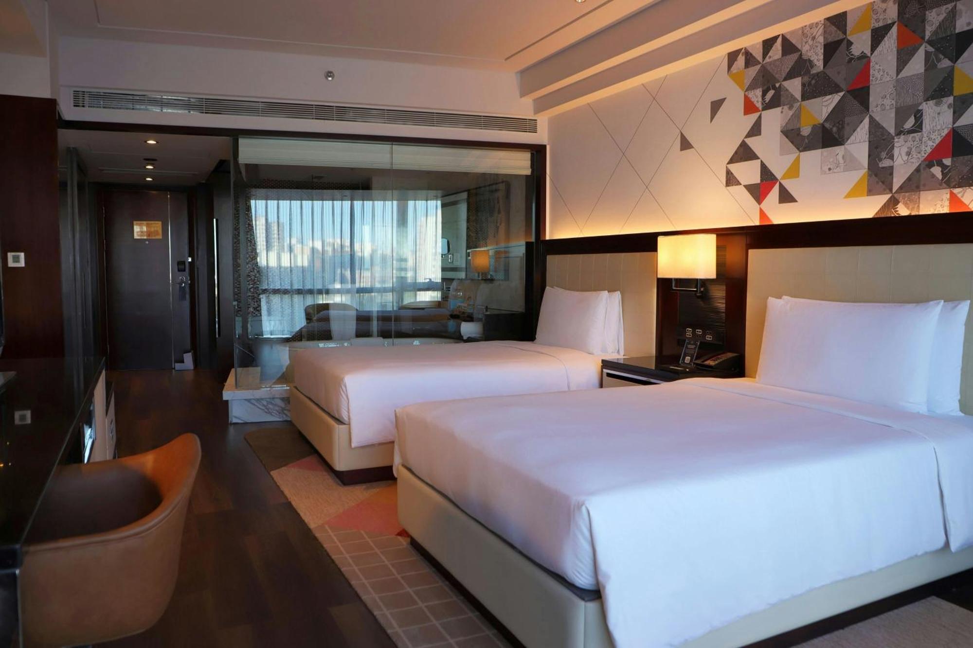 Renaissance Beijing Capital Hotel Bagian luar foto