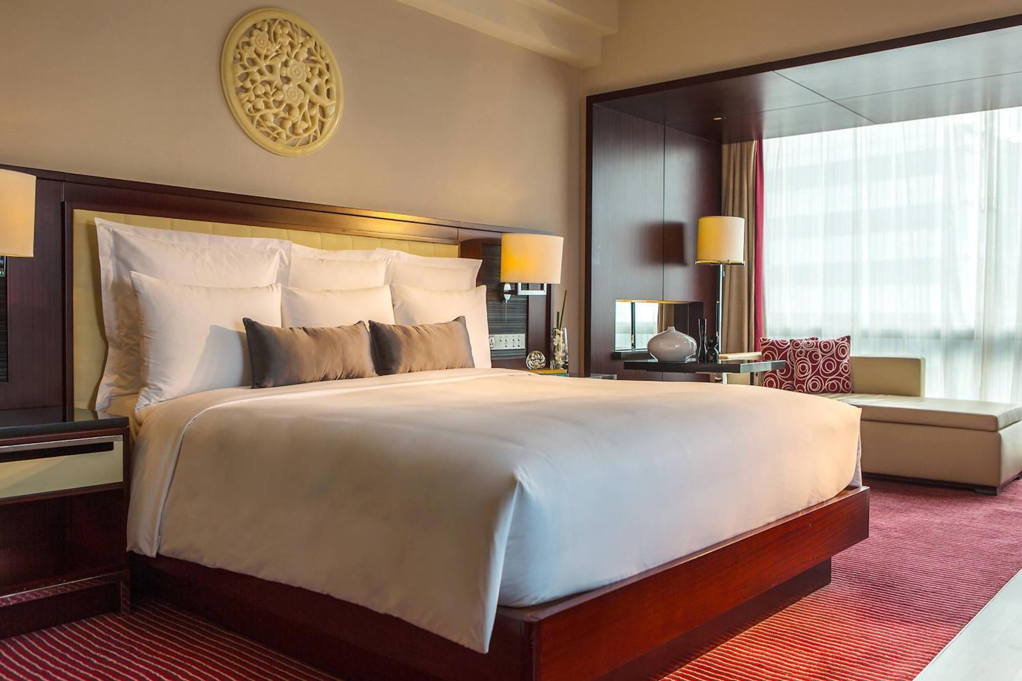 Renaissance Beijing Capital Hotel Bagian luar foto