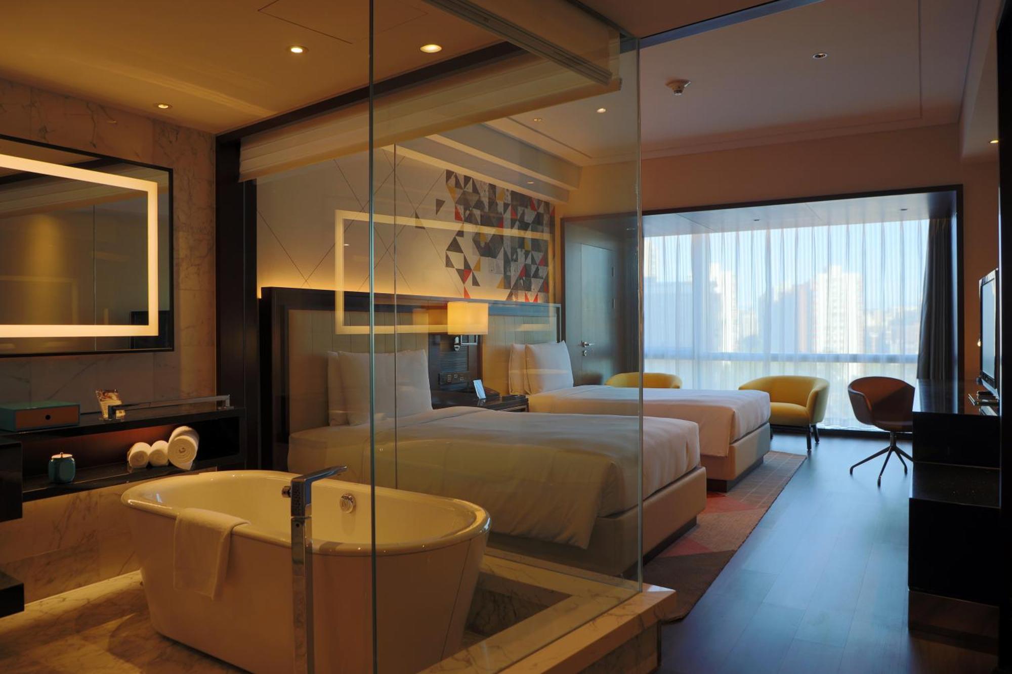 Renaissance Beijing Capital Hotel Bagian luar foto